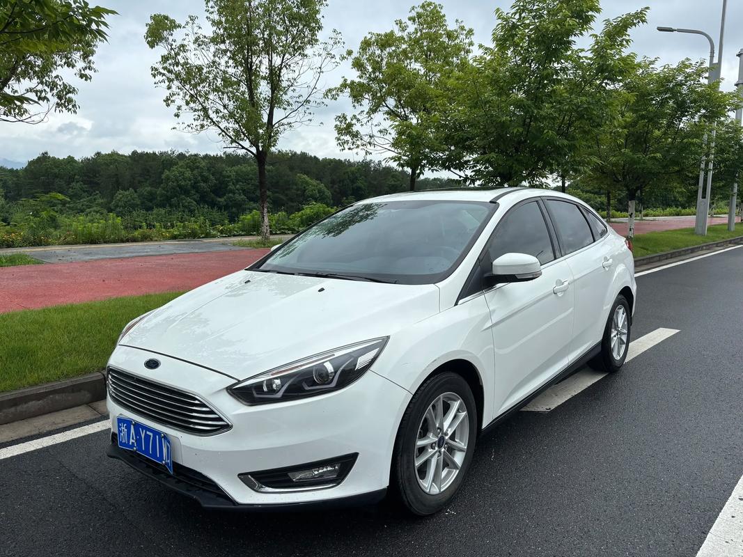 福特福克斯2018款三厢 福特福克斯三厢2017