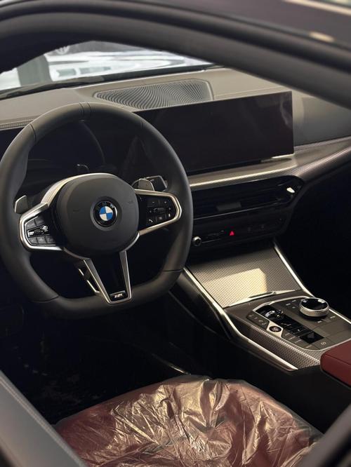 宝马m4内饰(宝马4系四门内饰)