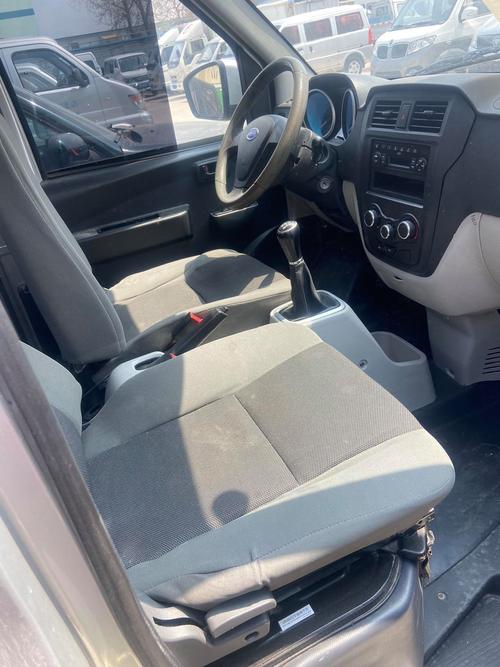 开瑞优优加长版面包车 开瑞优优面包车内饰图片