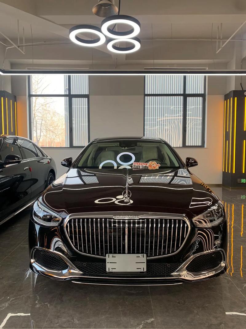 奔驰迈巴赫s580多少钱(2021奔驰迈巴赫s580)
