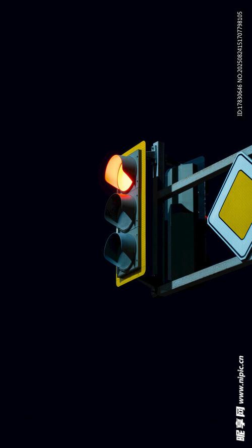 红绿灯信号灯图片 晚上红绿灯信号灯图片