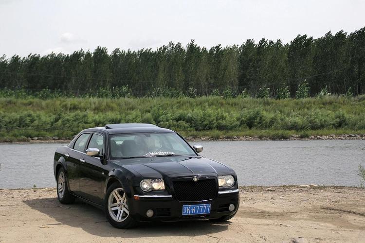 戴姆勒克莱斯勒300c报价(戴姆勒克莱斯勒)