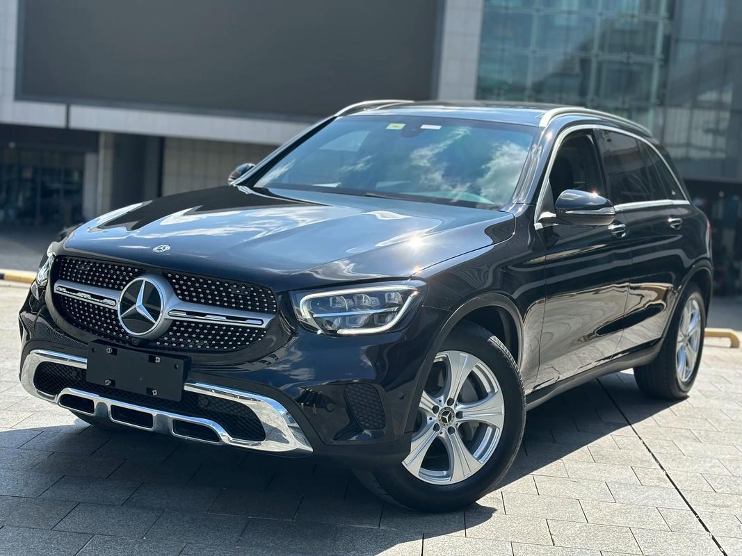 奔驰glc260车型图片及价格／奔驰glc260l价格及图片外观