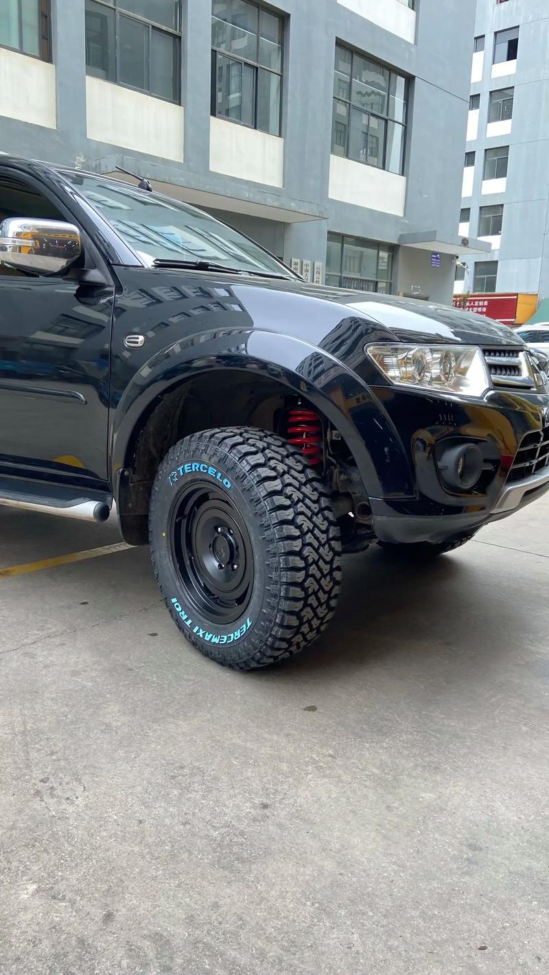 帕杰罗劲畅优缺点(帕杰罗劲畅怎么样？)