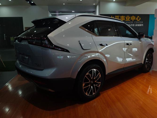 10万元家用车买什么好(10万块钱家用车什么好)