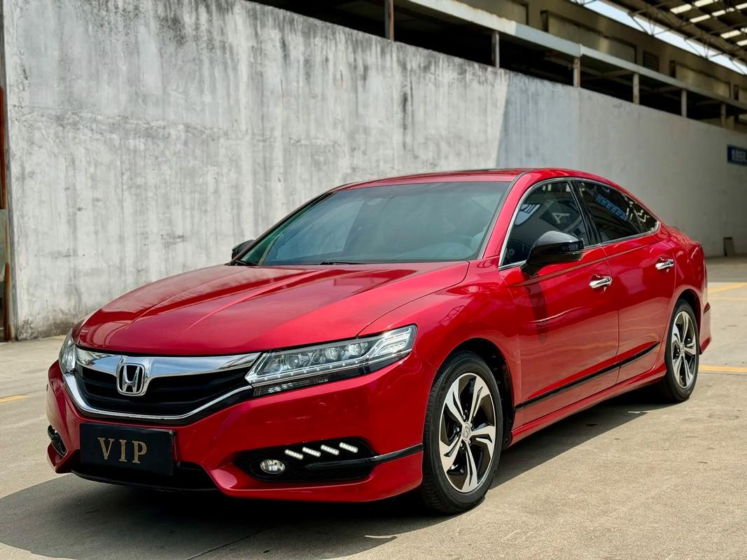 东风本田思铂睿2018款,东风本田思铂睿2015款20典藏版