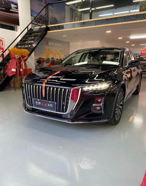 红旗10万左右的车suv,十万左右红旗轿车